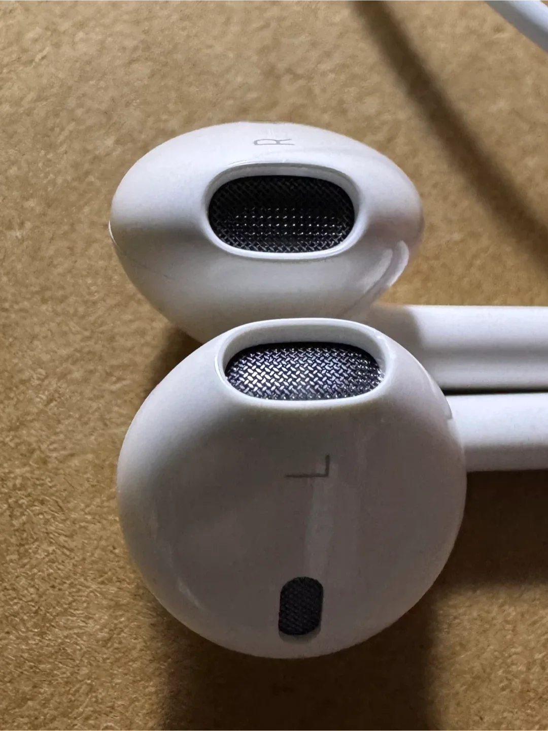 Lightning Connector Apple Earphones image indicator(2)