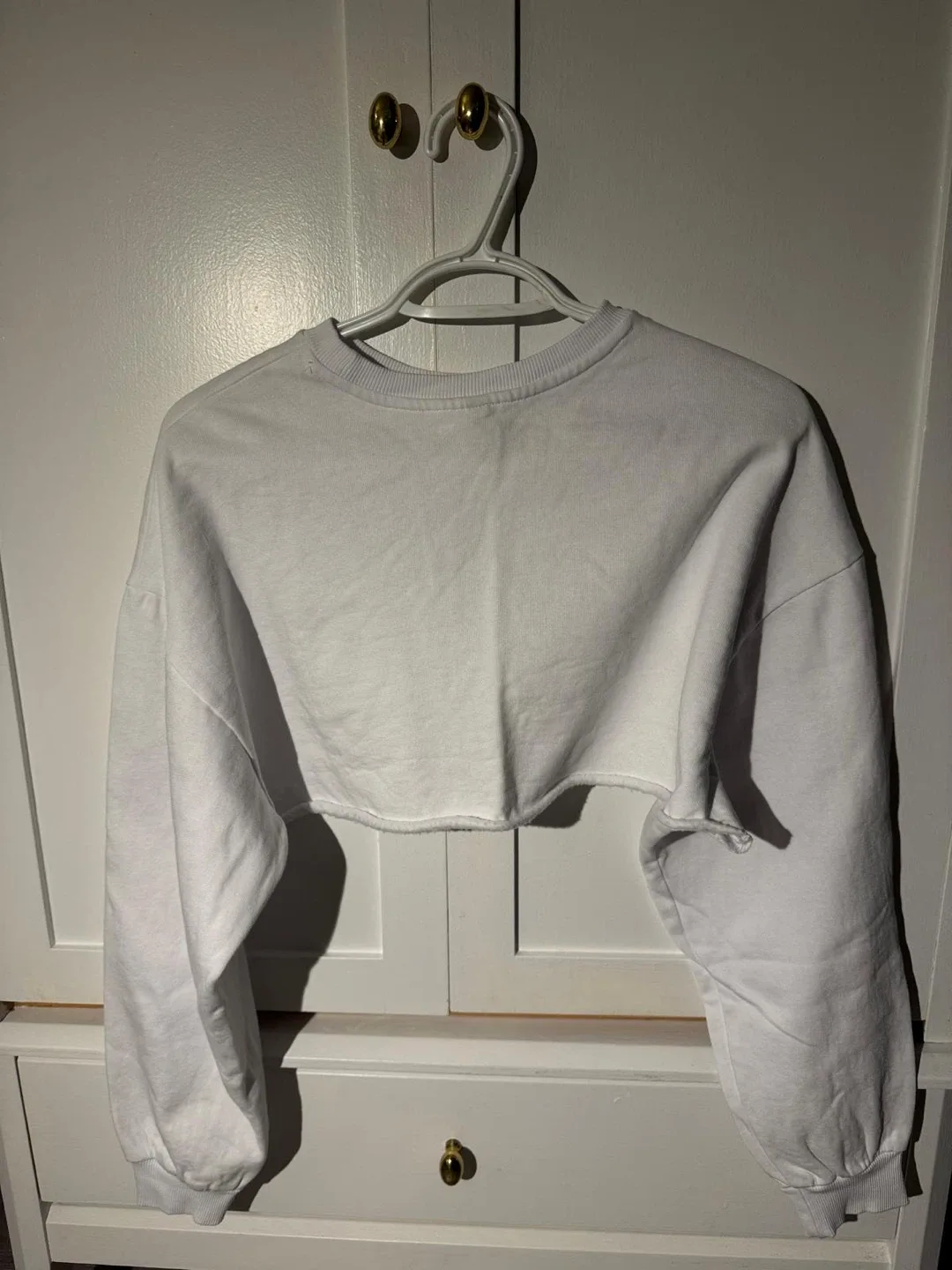 White Cropped Sweatshirt