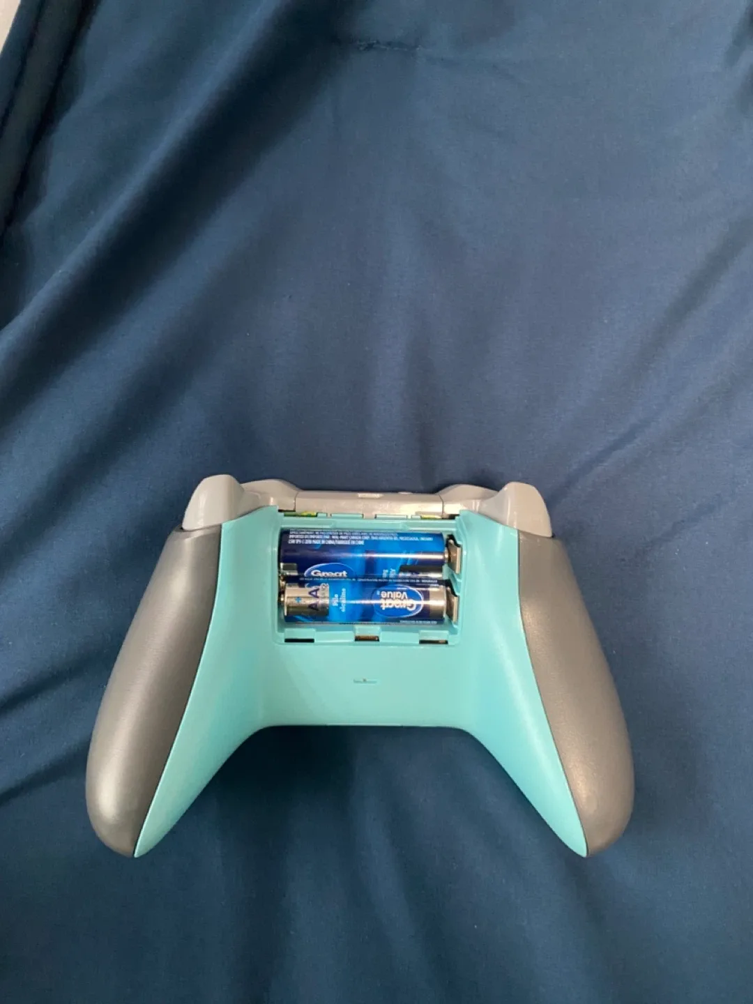 🎮 Xbox One S (1TB) — Disc-less Edition image indicator(5)