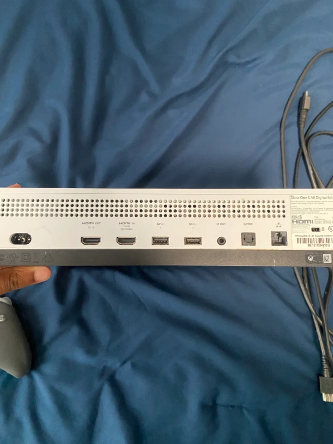 🎮 Xbox One S (1TB) — Disc-less Edition image indicator(3)