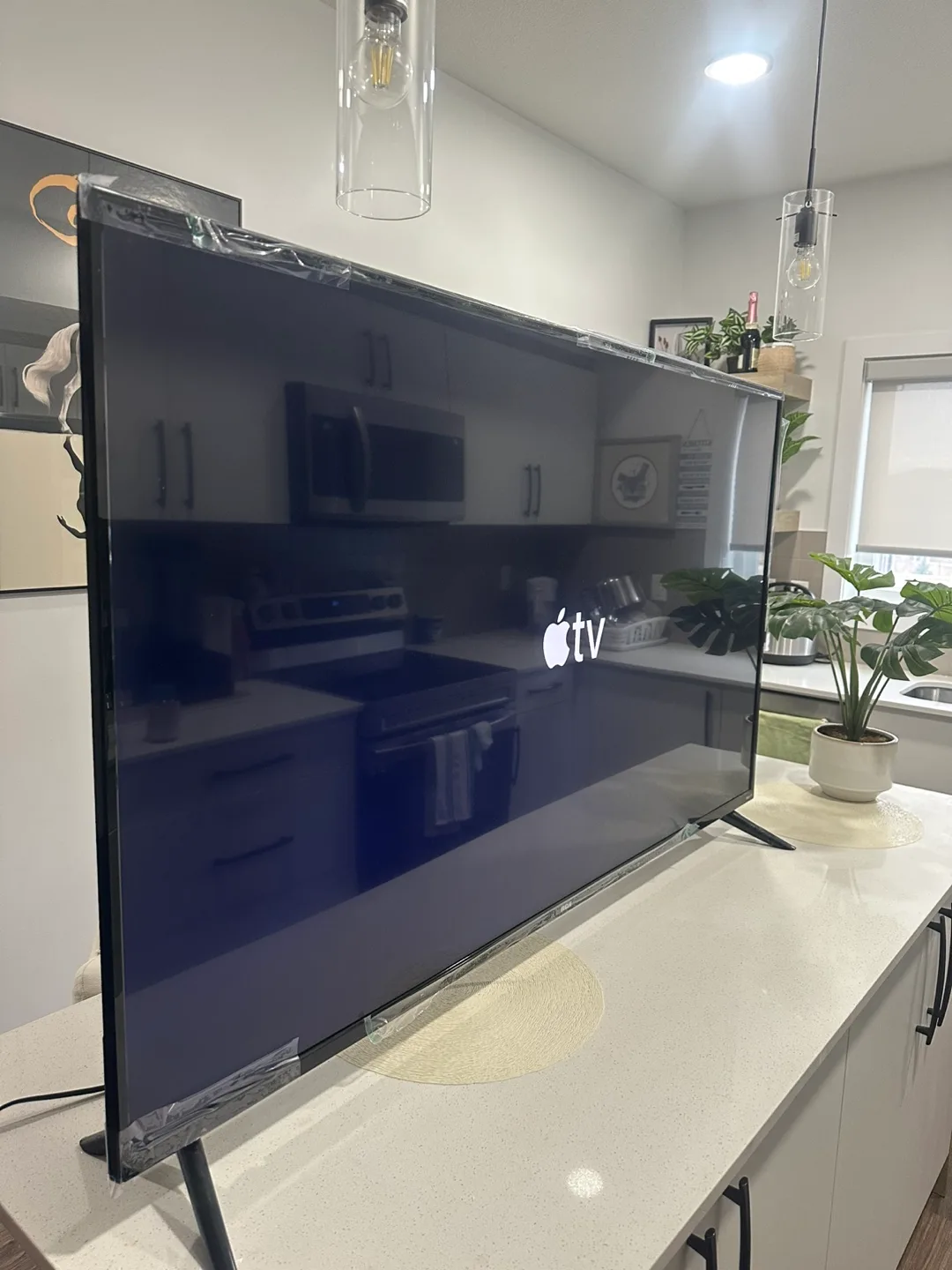 60-inch RCA Roku Smart TV image indicator(4)