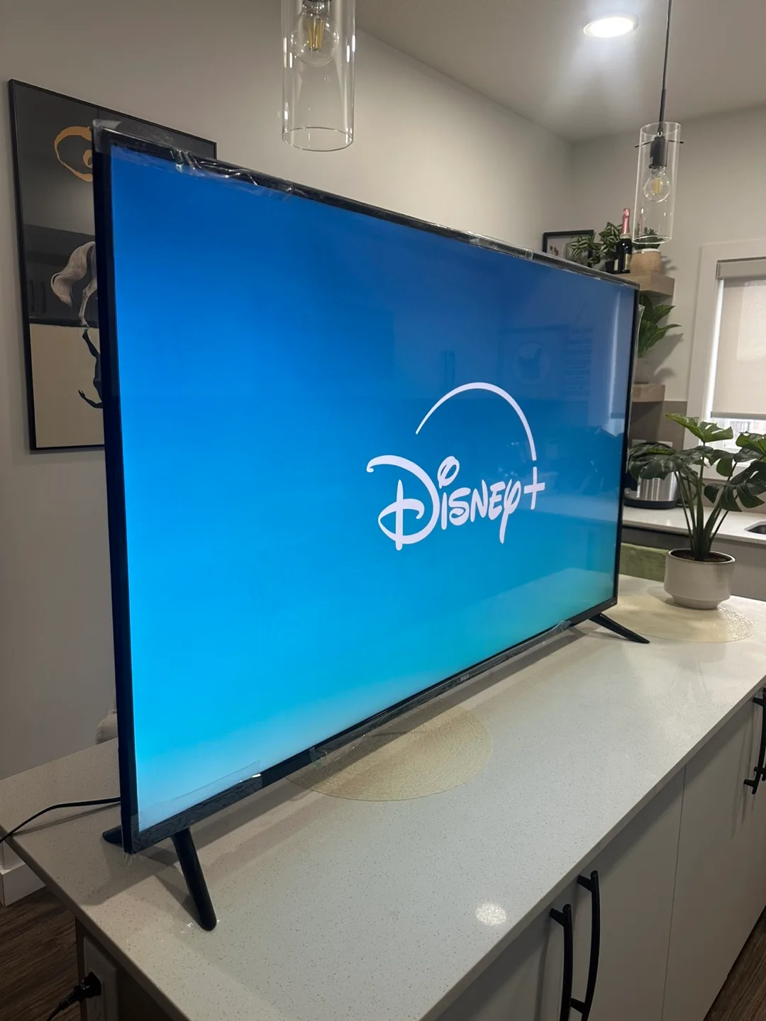 60-inch RCA Roku Smart TV image indicator(6)