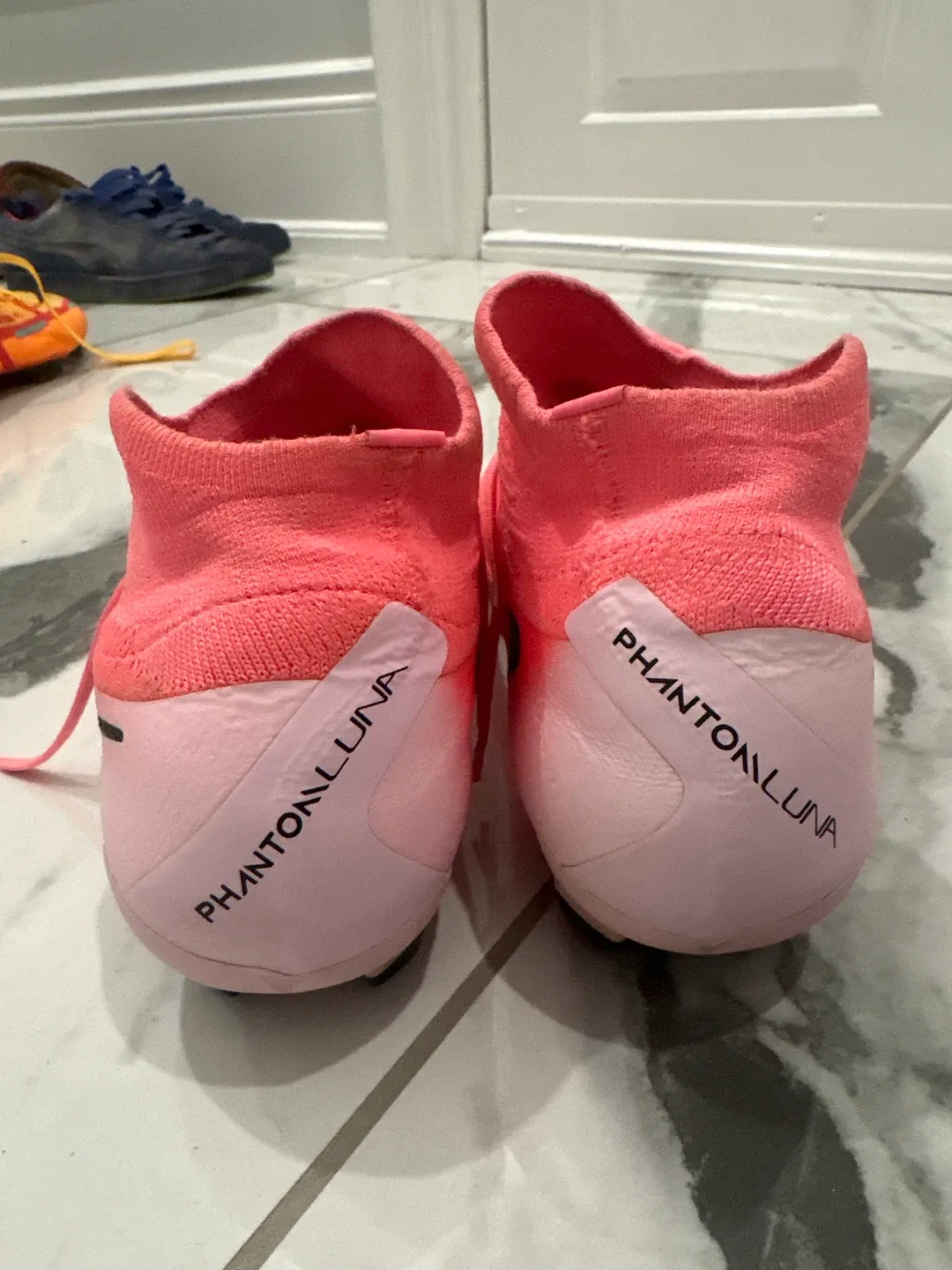 Nike Phantom Luna Pink Soccer Cleats (size 8.5) image indicator(3)