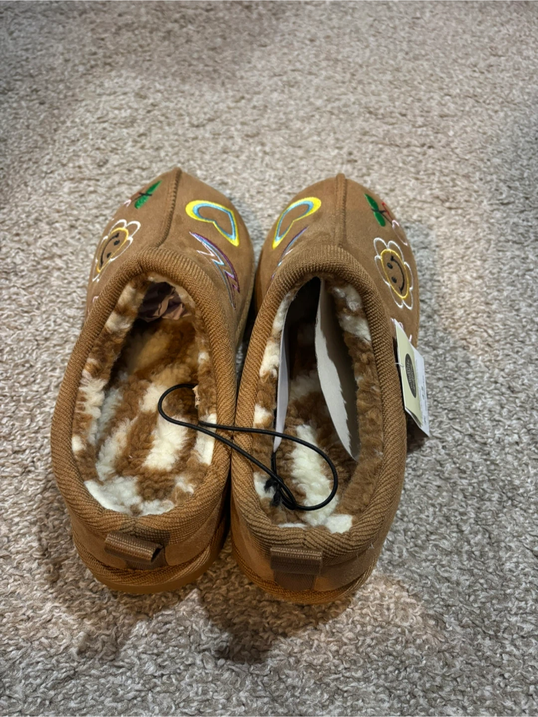 Brown Slippers Size 4-5 - photo 2