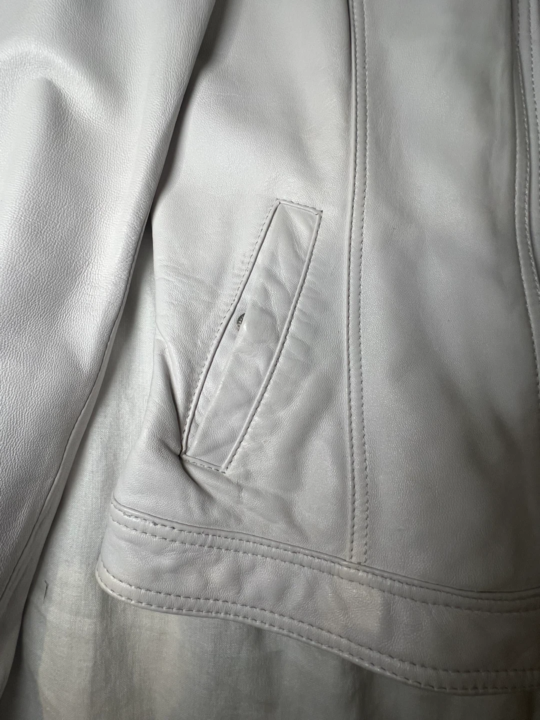 Danier Leather Jacket - Size XS - photo 5