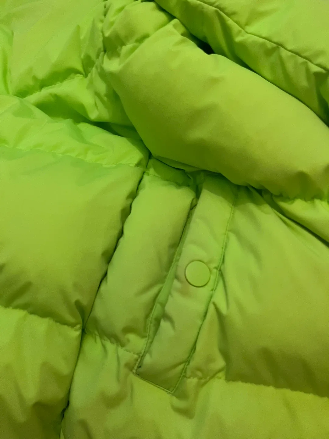 Tna The Super Puff Neon Green image indicator(4)