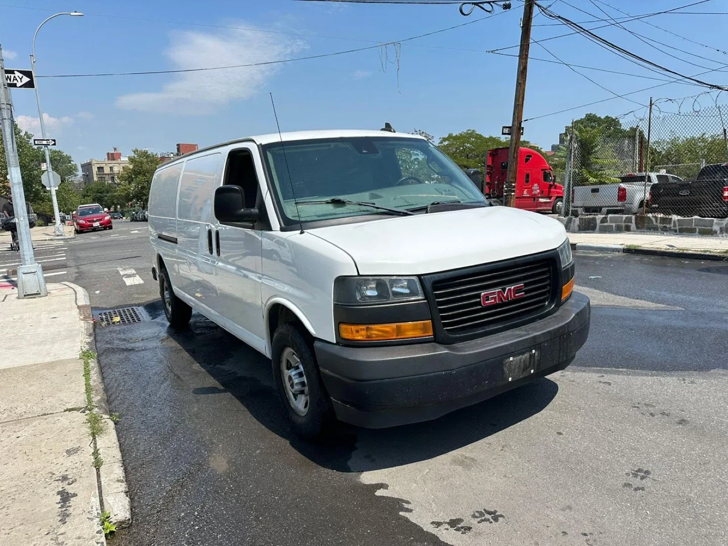 2019 GMC Savana Cargo Van image indicator(2)
