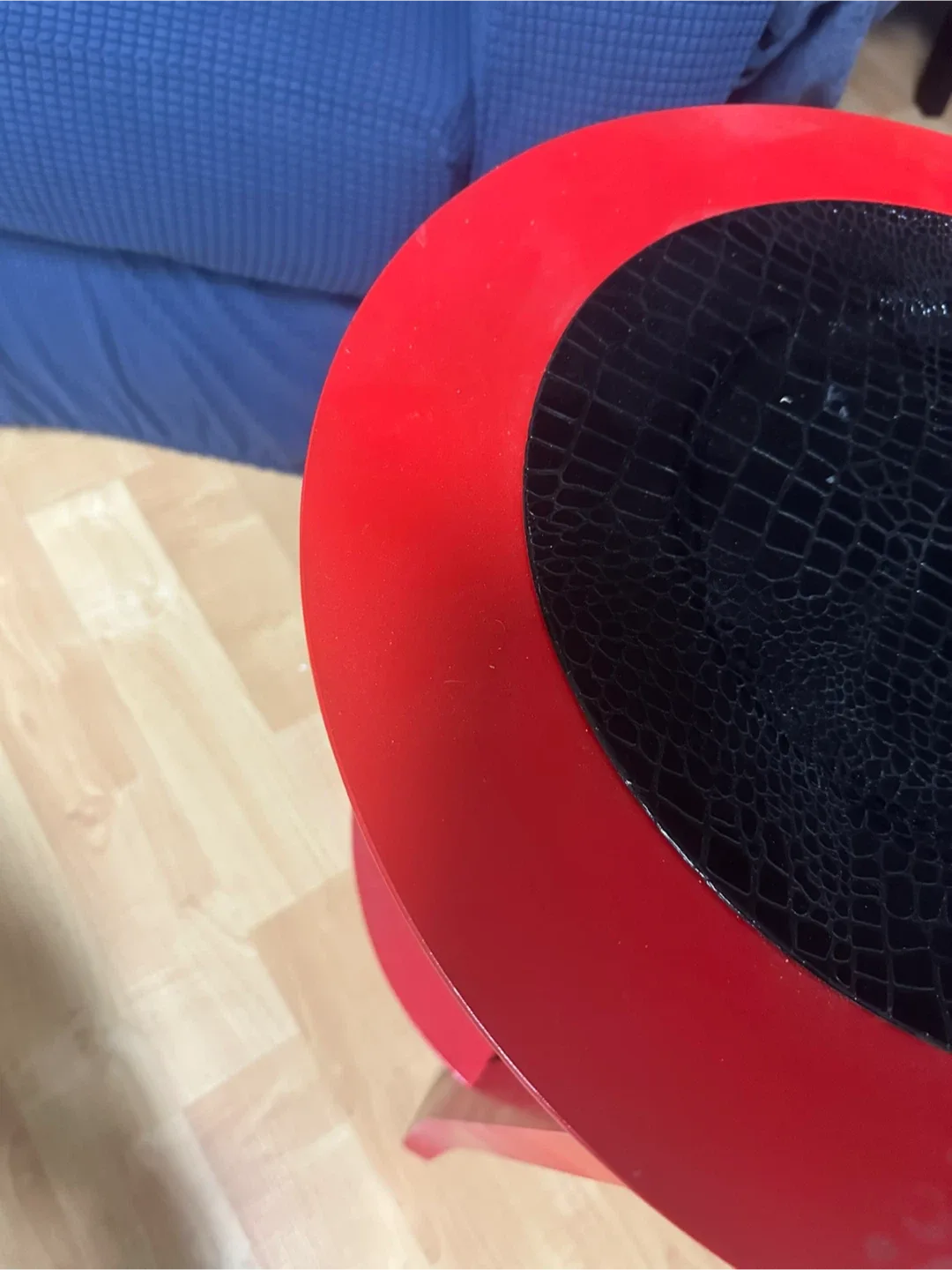 Red Accent Table with Black Top image indicator(4)