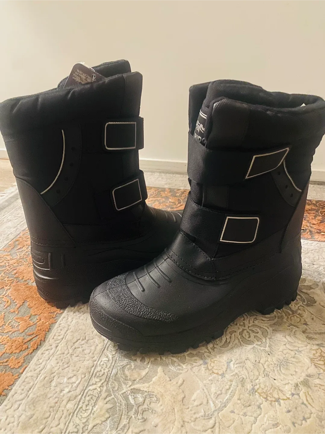New (Unused) Arctic Ridge Black Winter Boots - Size 10 image indicator(2)