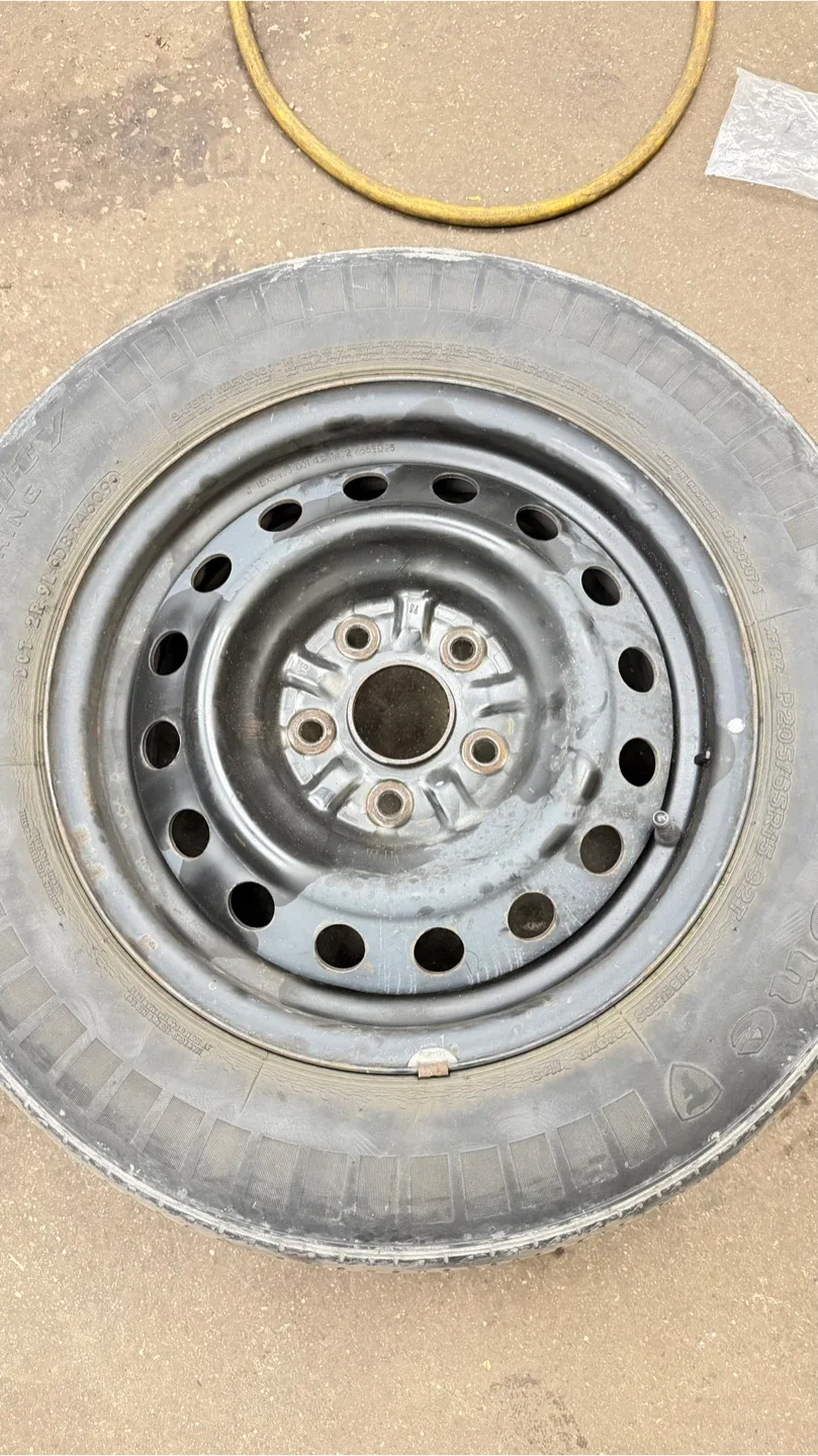 General AltiMAX RT43 205/65R15 Tire on Steel Rim image indicator(5)