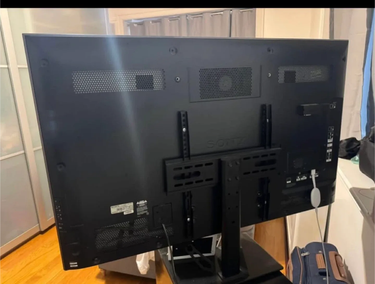 Sony Bravia XBR-46HX929 46" LCD TV image indicator(2)