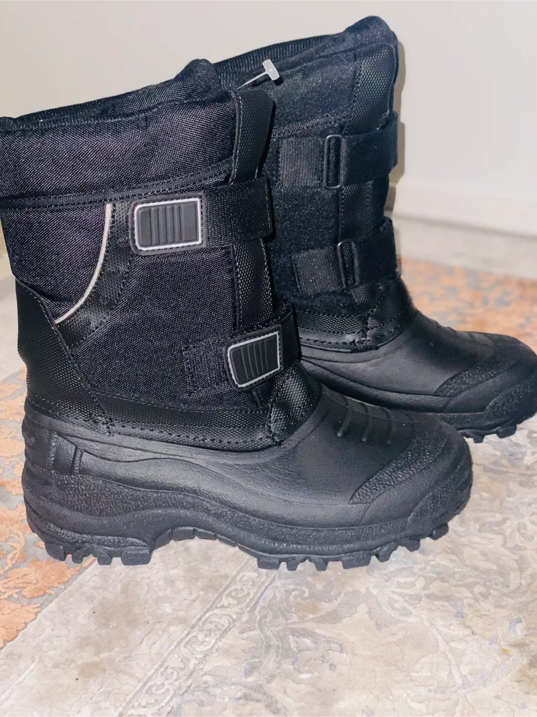 New (Unused) Arctic Ridge Black Winter Boots - Size 5 image indicator(2)