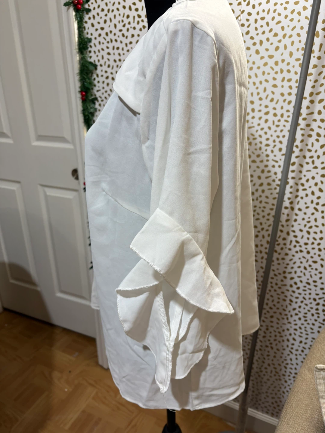 Shein Curve White Blouse - Size 0XL - photo 2