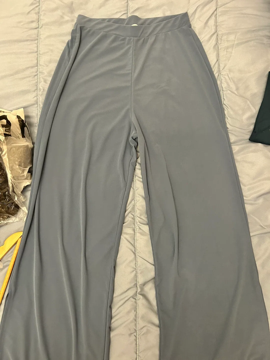 Zara Blue Flowy Pants - Size M image indicator(5)