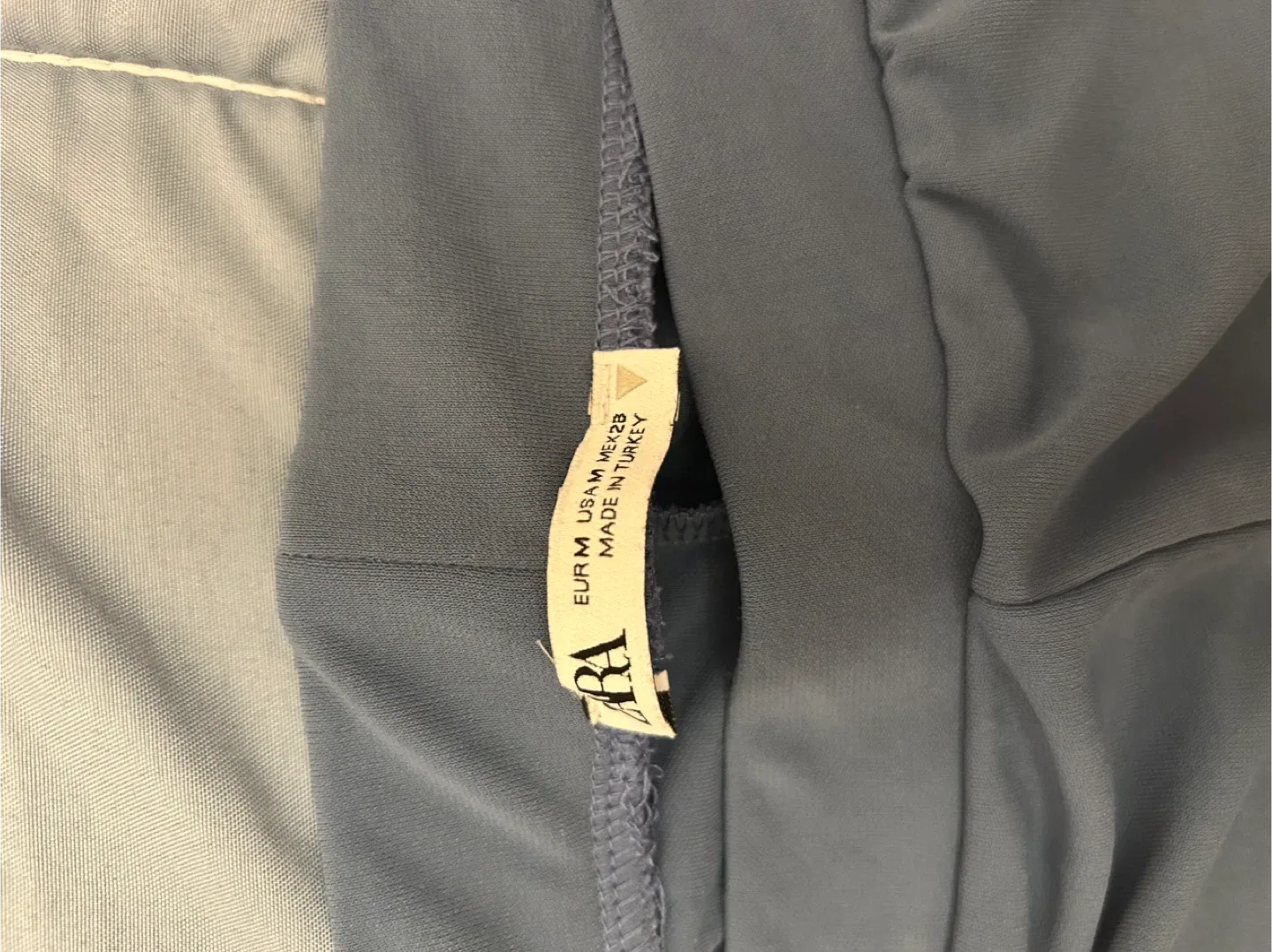 Zara Blue Flowy Pants - Size M image indicator(3)