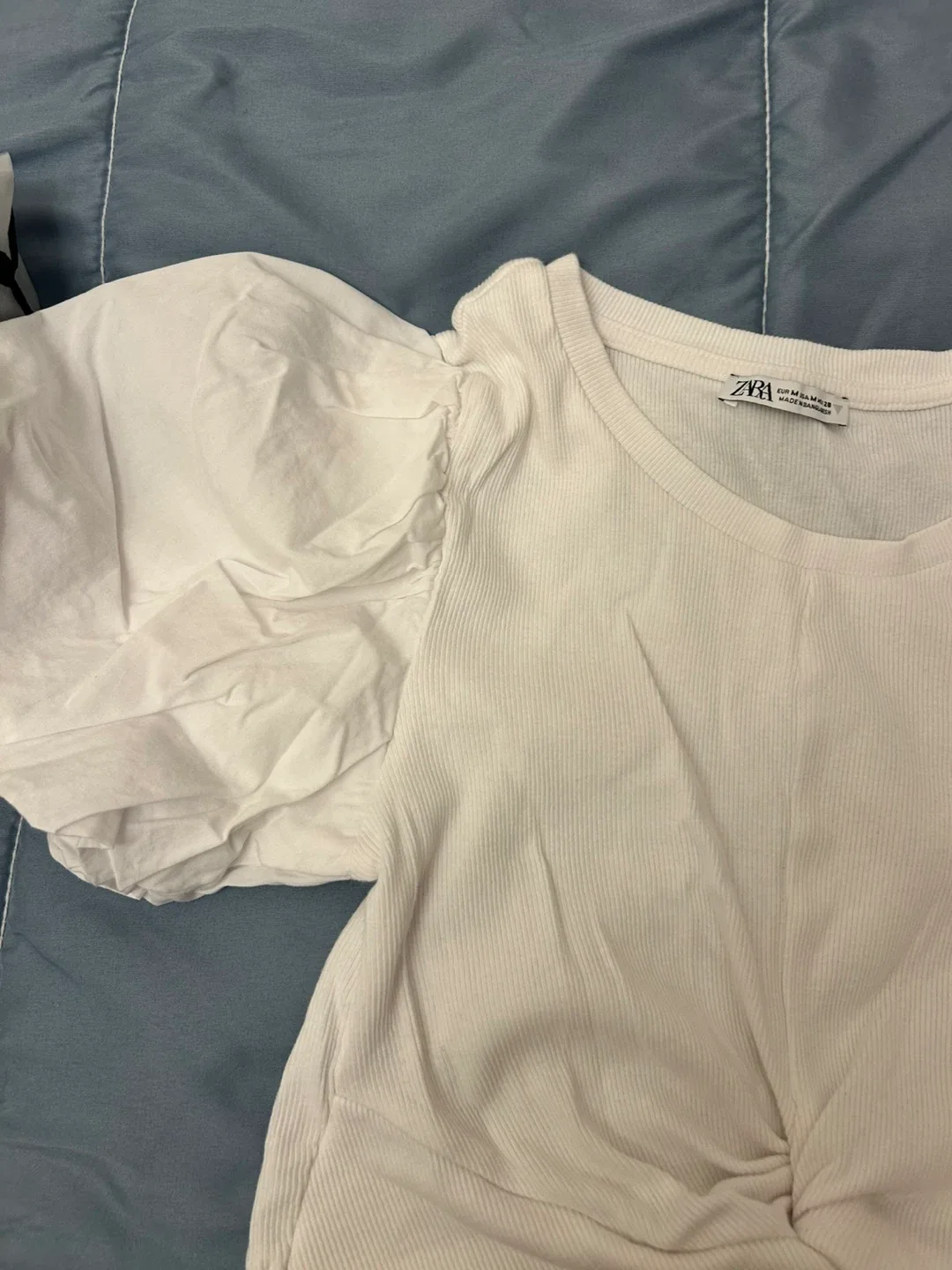 Zara White Puff Sleeve Top - Size M image indicator(2)