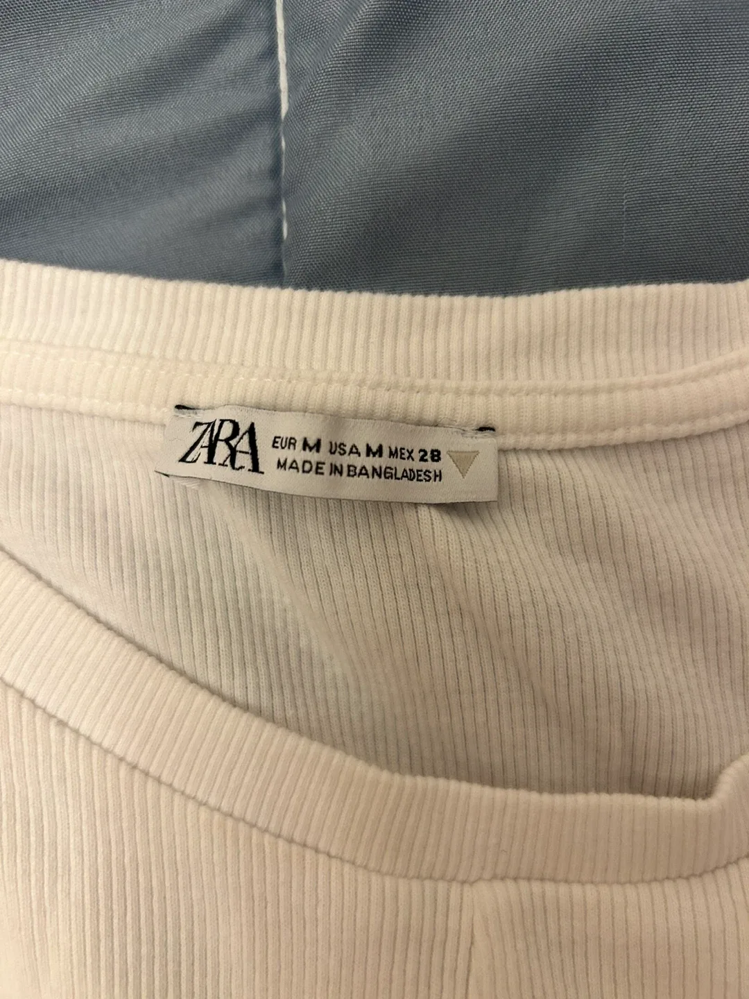 Zara White Puff Sleeve Top - Size M image indicator(4)