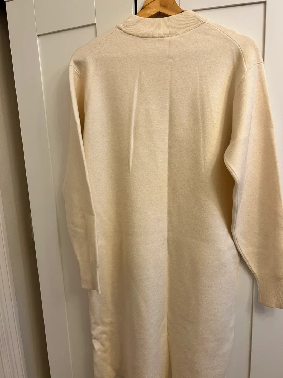 Uniqlo Beige Knit Dress Size S image indicator(3)