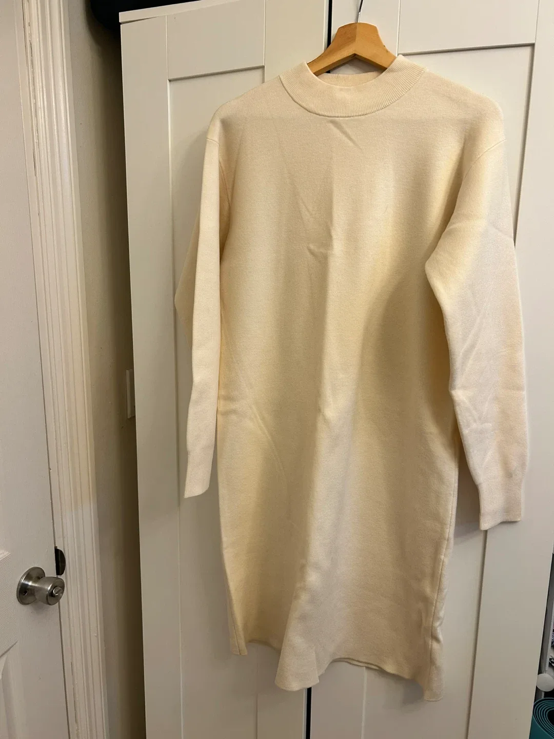 Uniqlo Beige Knit Dress Size S image indicator(7)
