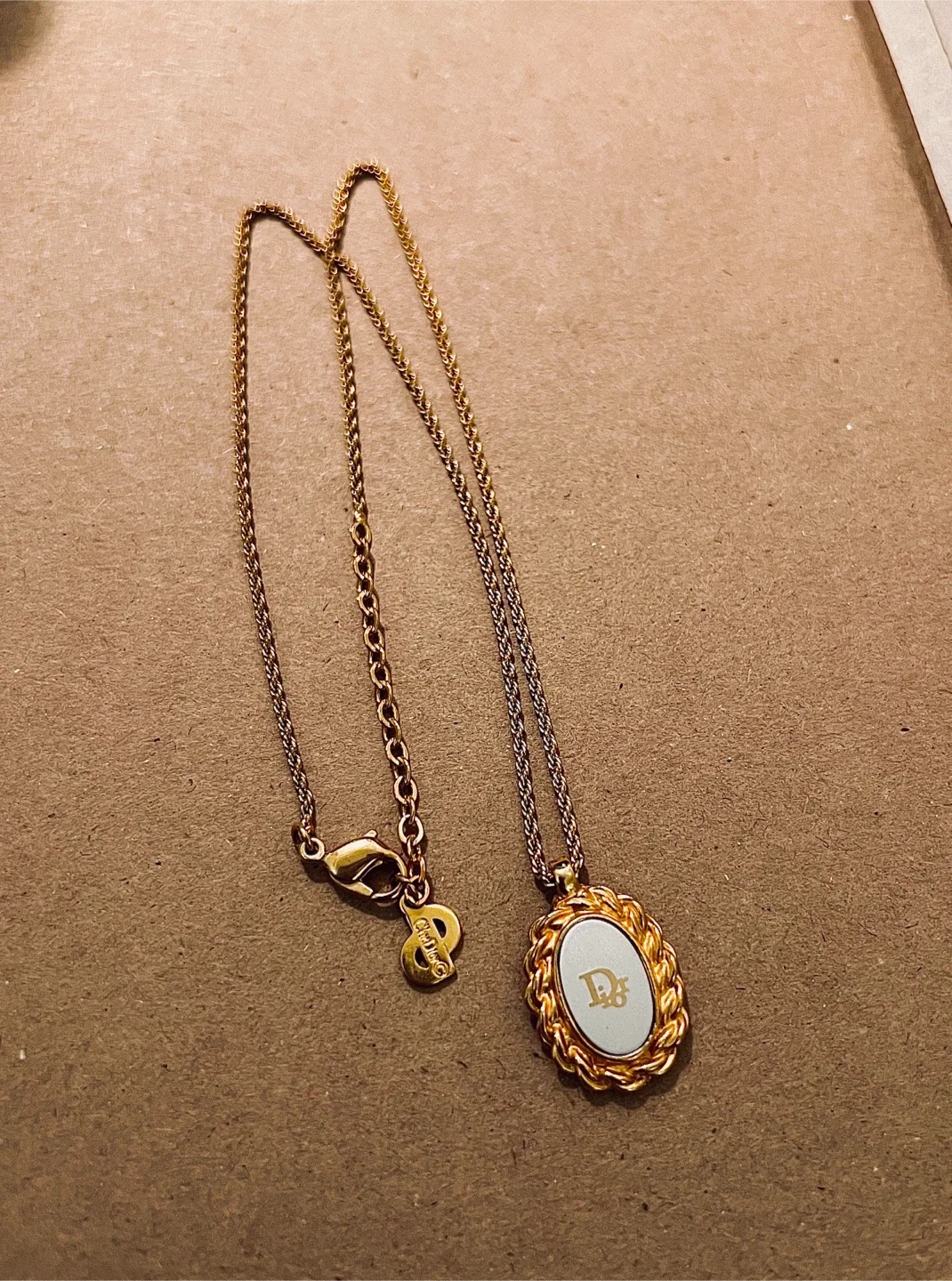 Christian Dior Gold Necklace image indicator(3)