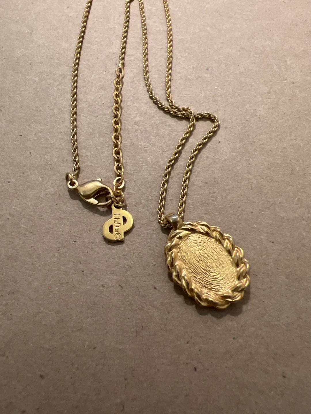 Christian Dior Gold Necklace image indicator(7)