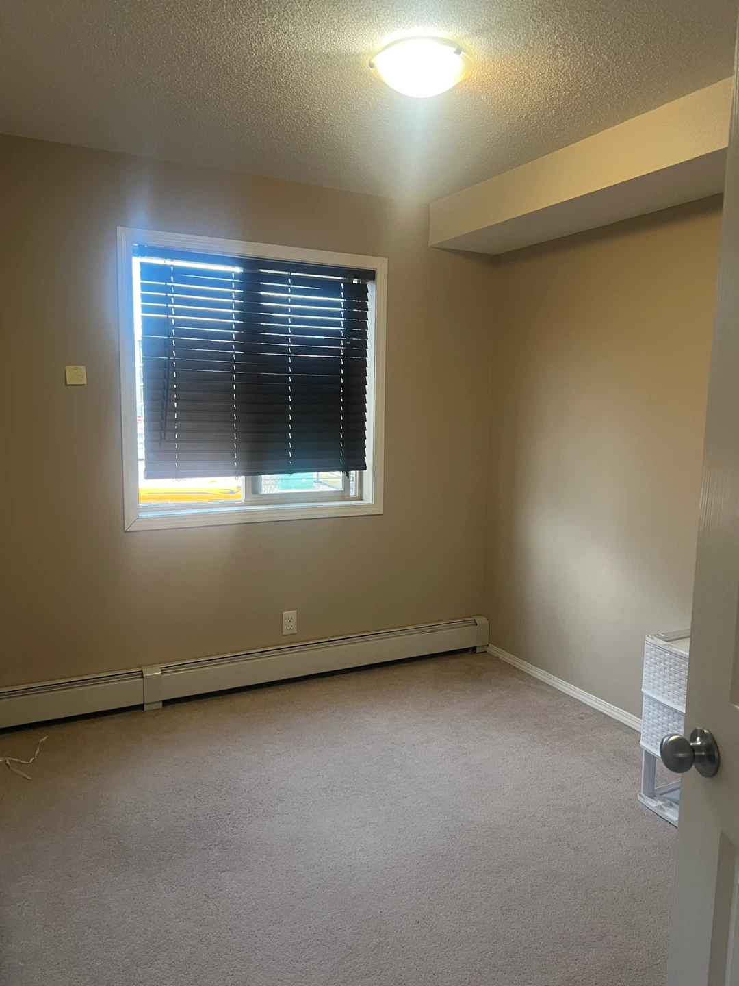 Take over  2bed 1bath condo unit for $1275 per month - photo 5