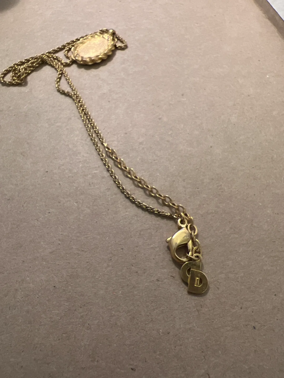 Christian Dior Gold Necklace image indicator(8)