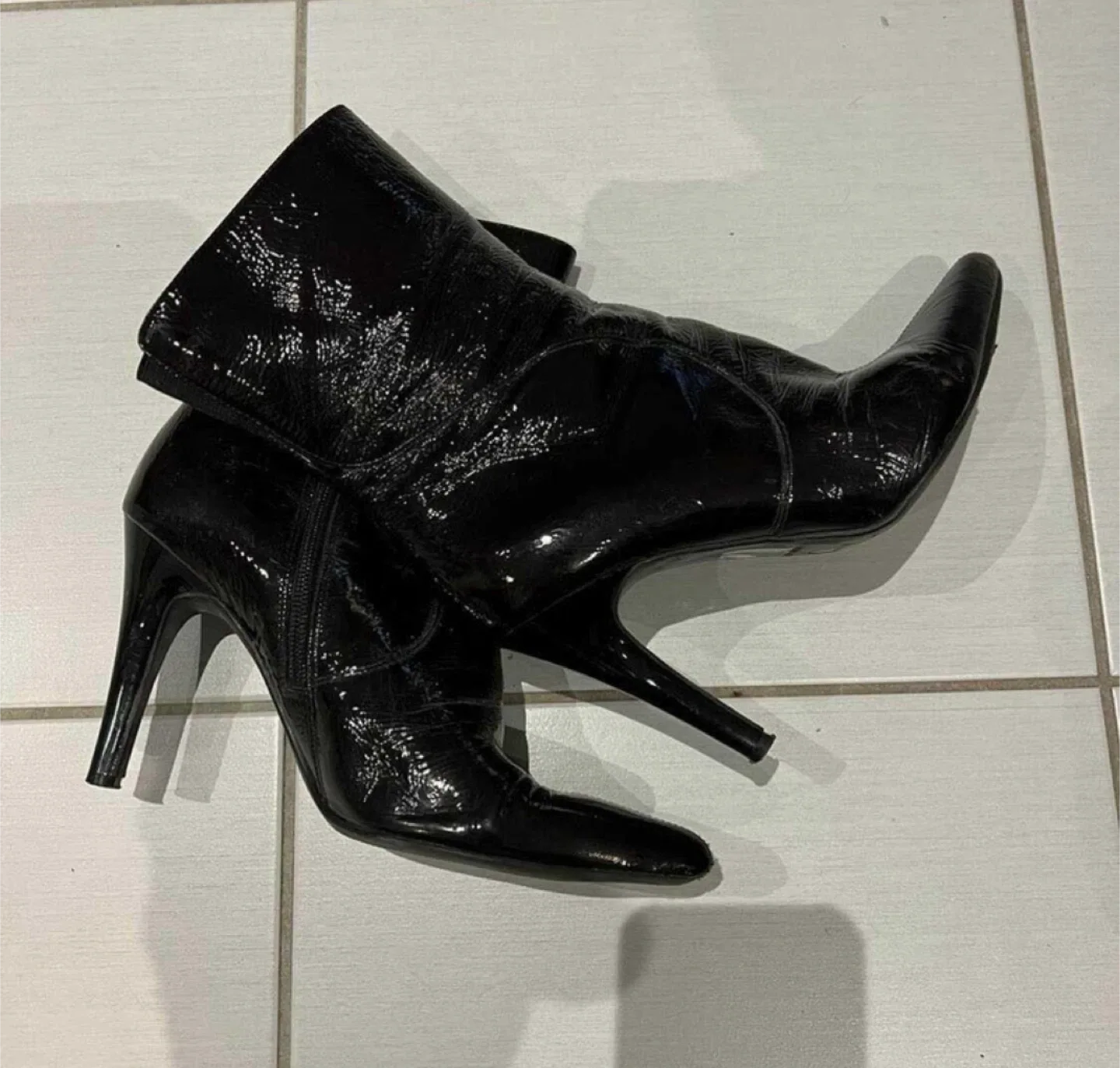 Size 9 Designer Boots NEW CONDITION image indicator(3)