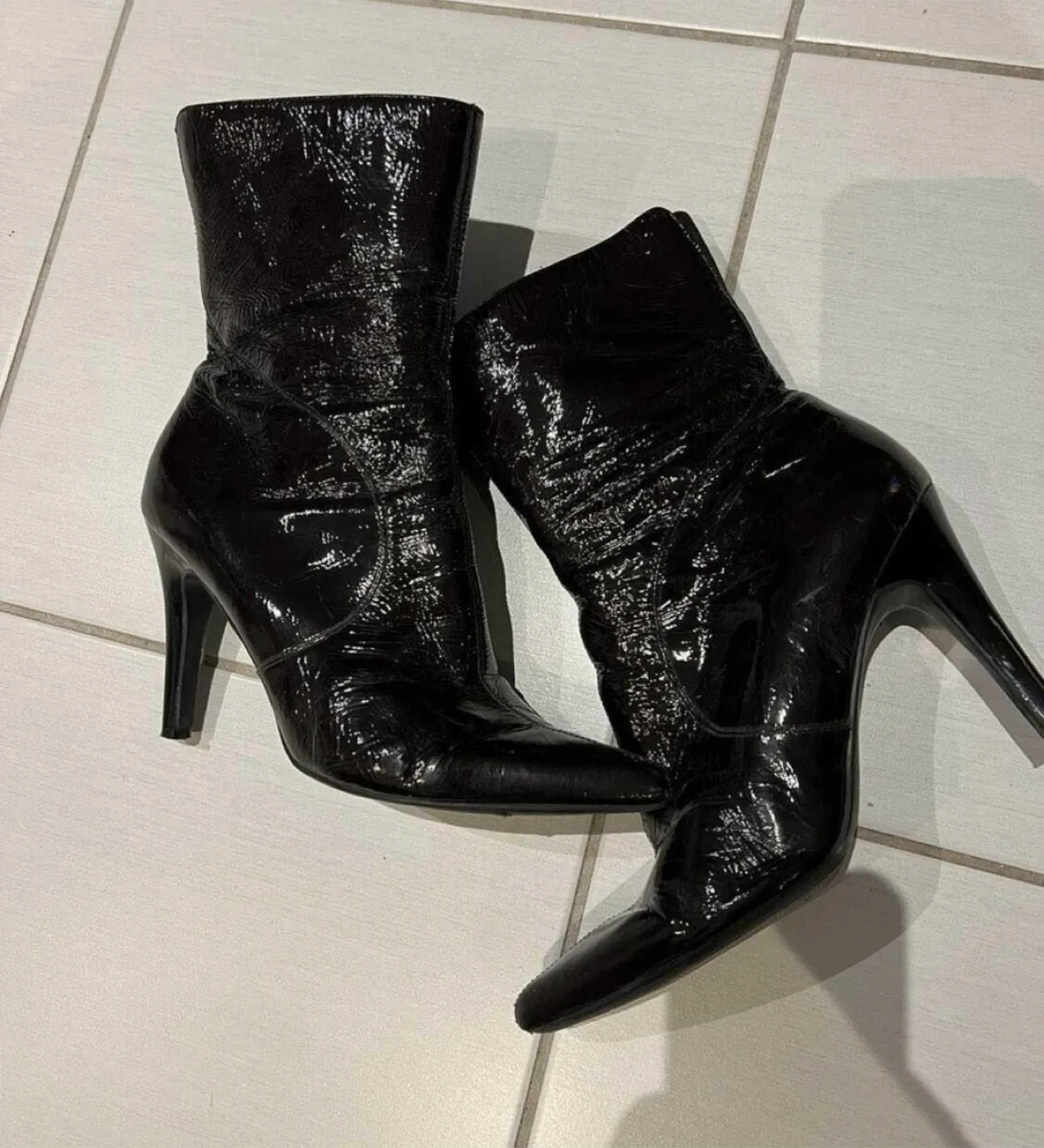 Size 9 Designer Boots NEW CONDITION image indicator(2)