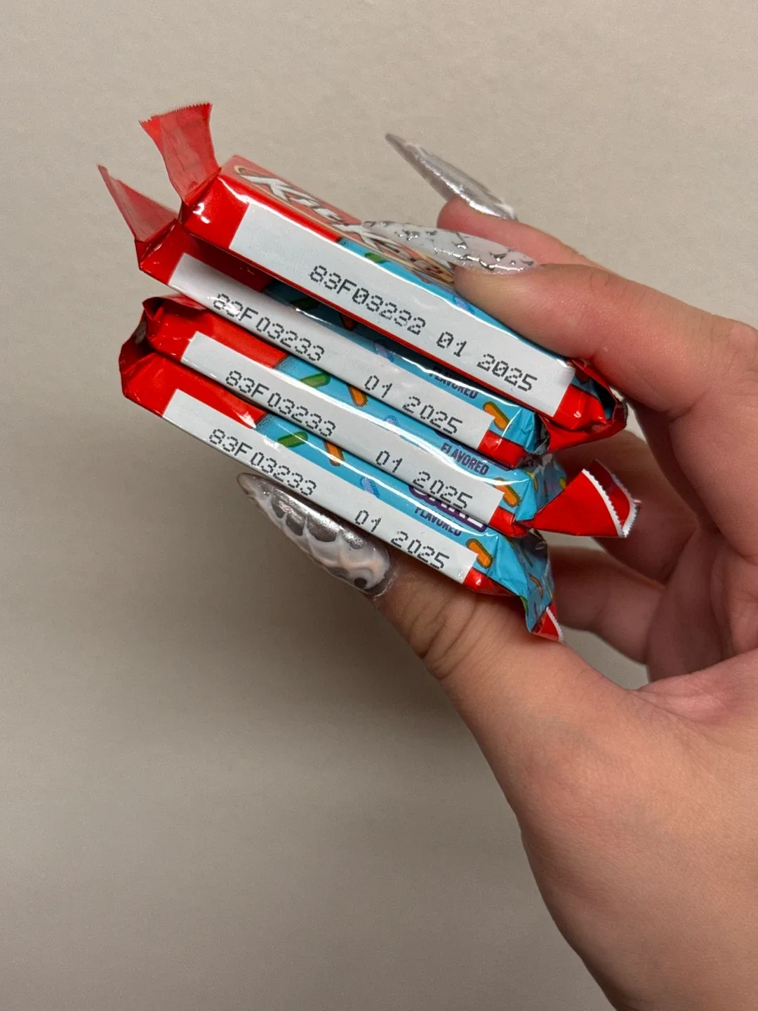 KitKat Birthday Cake Flavoured thumbnail