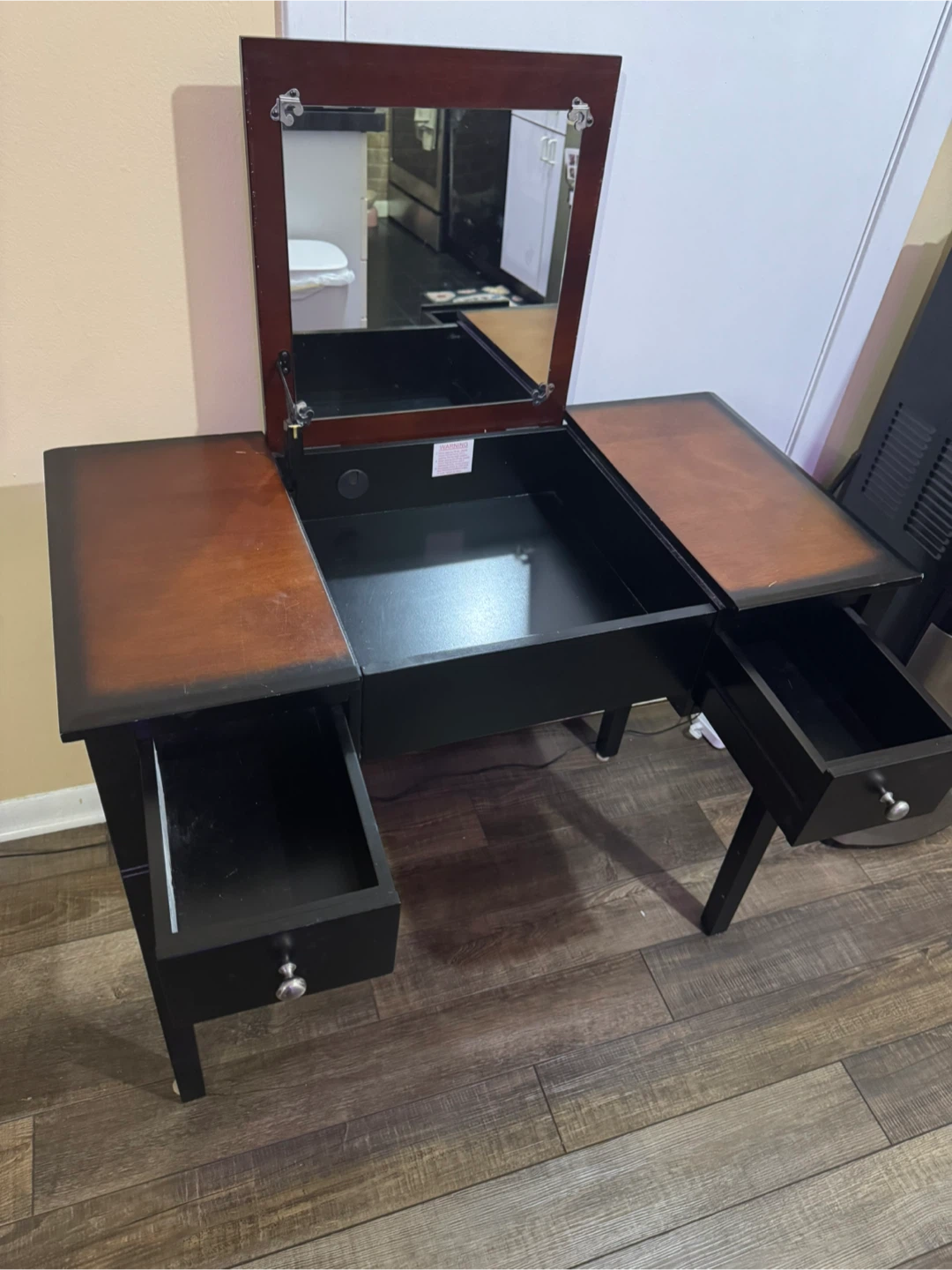 Vanity Makeup Desk with Mirror