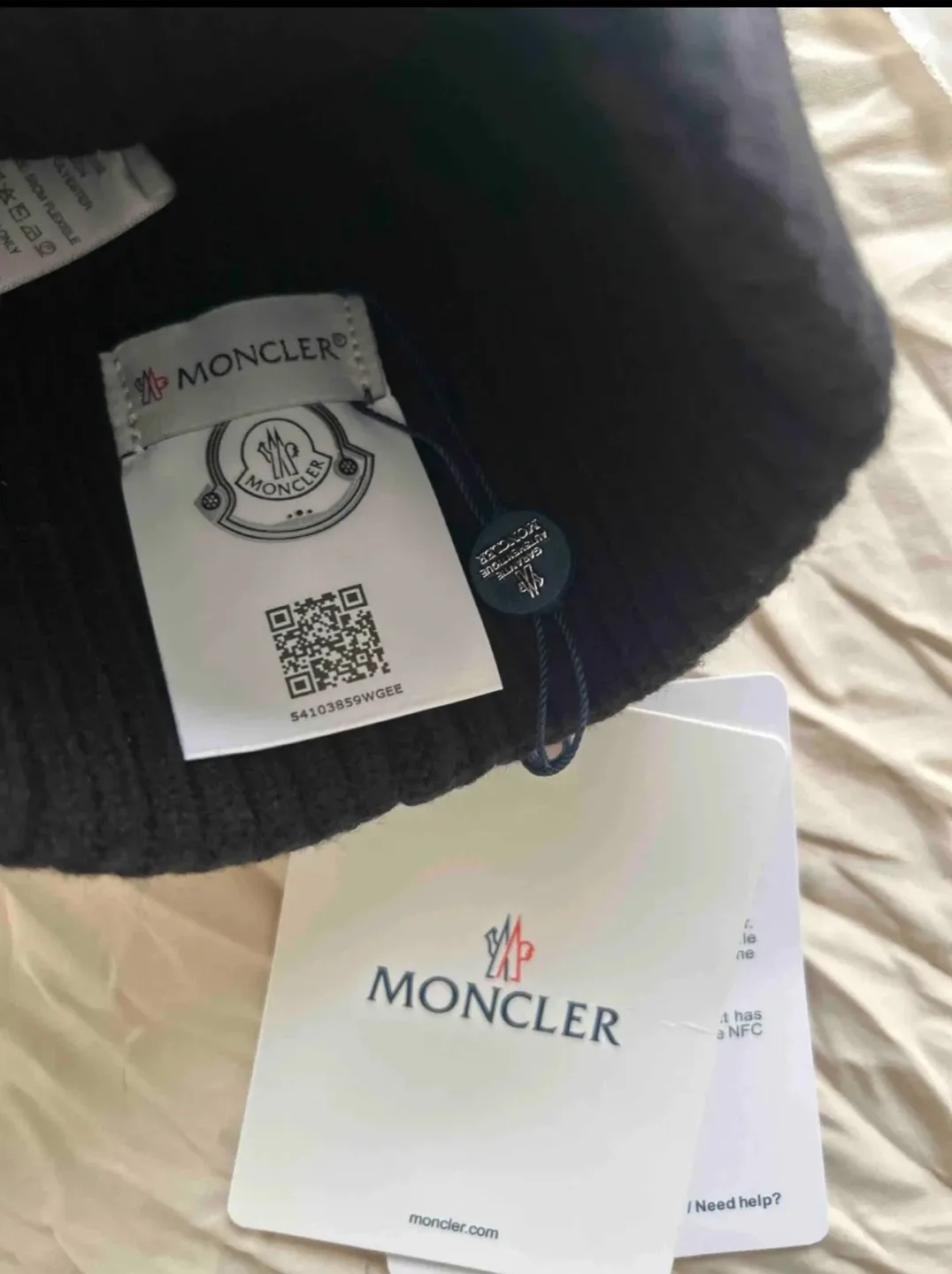 Moncler Wool Beanie - Black image indicator(2)