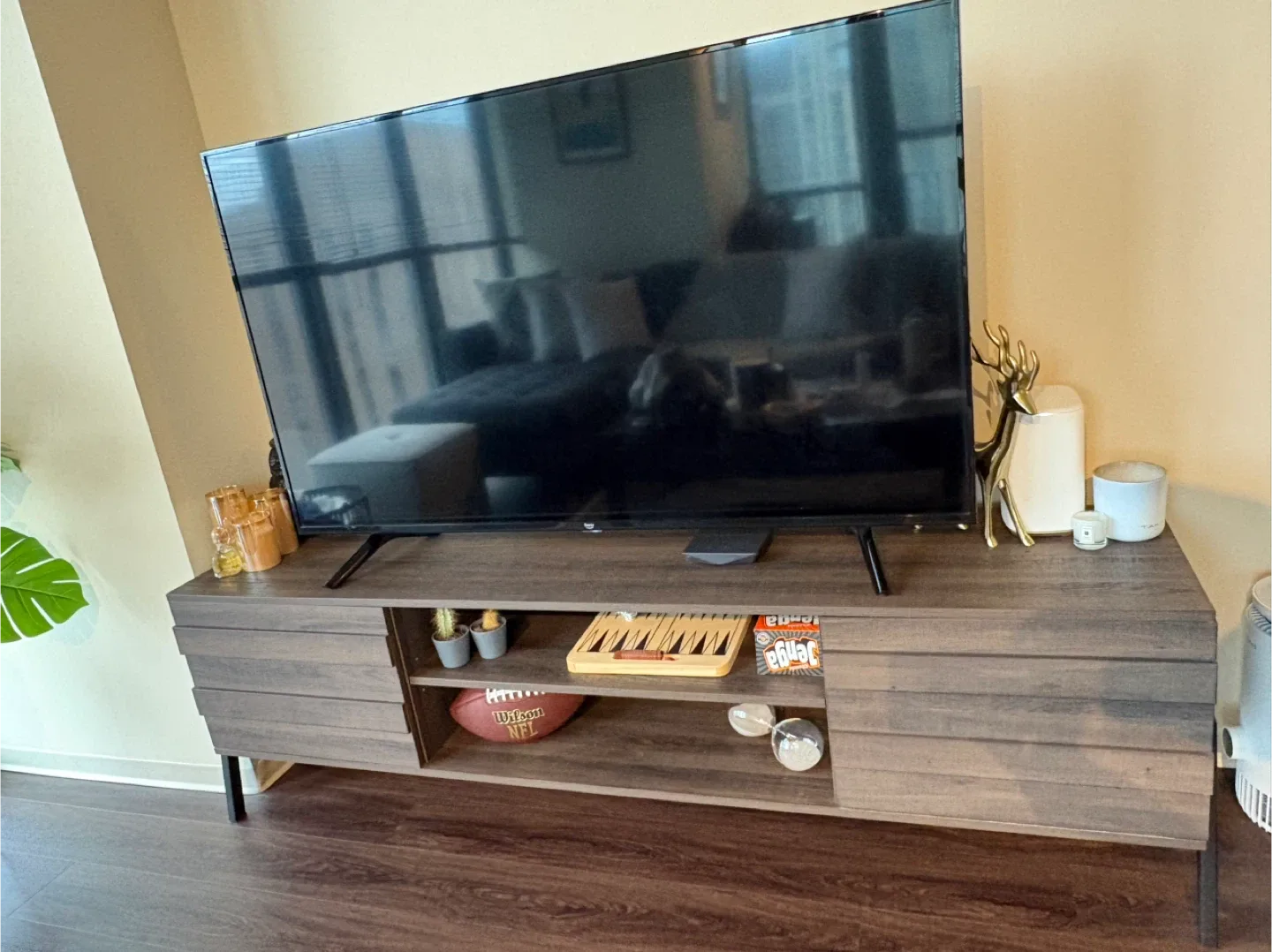 Amazon Fire TV 55” 4-series 4K UHD Smart Tv image indicator(2)