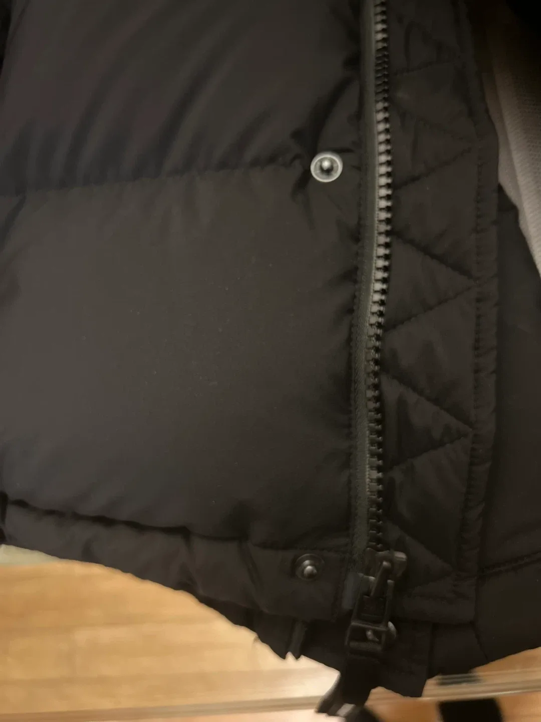 Super Puff Aritzia Men's Jacket XS image indicator(4)