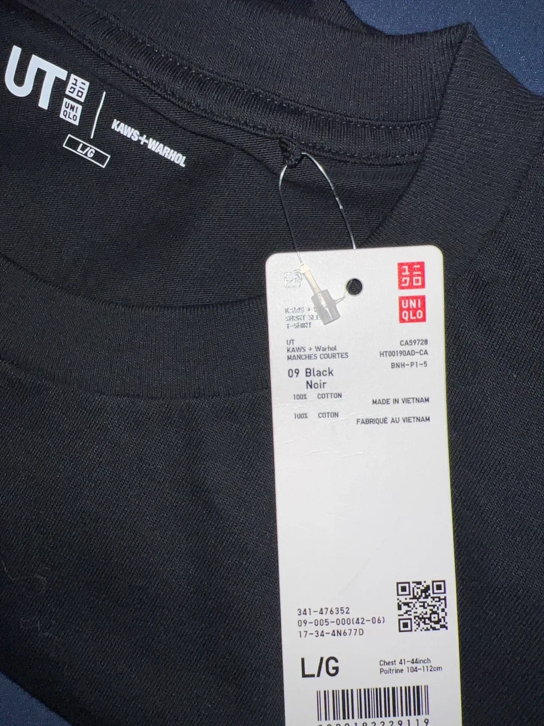 Uniqlo KAWS + Warhol Black T-Shirt - Size L image indicator(3)