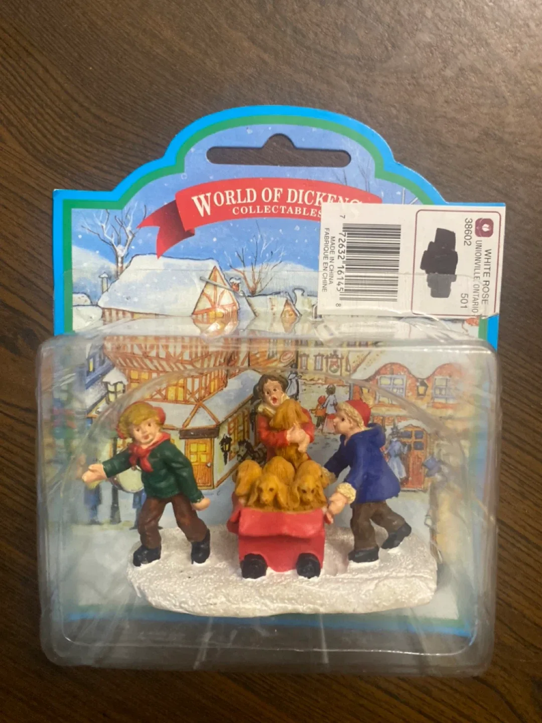 World of Dickens Collectables Figurines - New image indicator(4)
