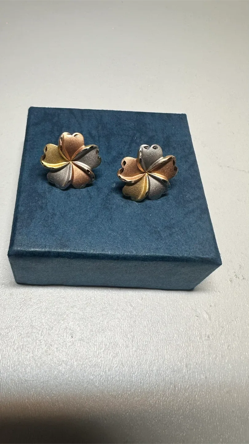 Flower Design Stud Earrings - Gold, Silver, Copper