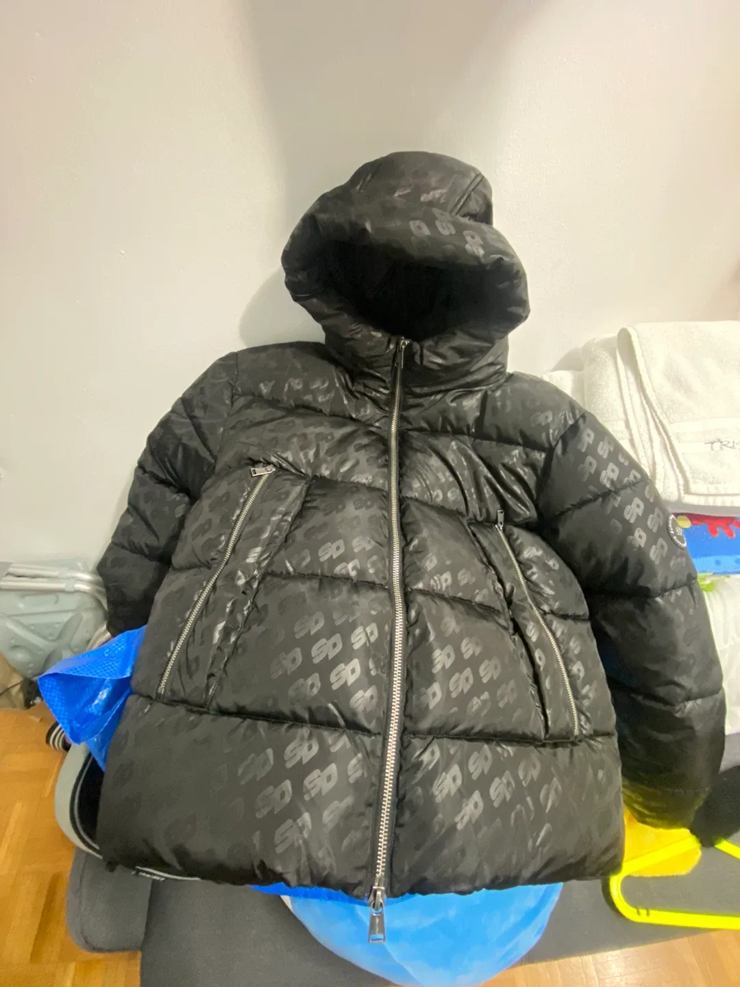 Supply & demand jacket ( size m )