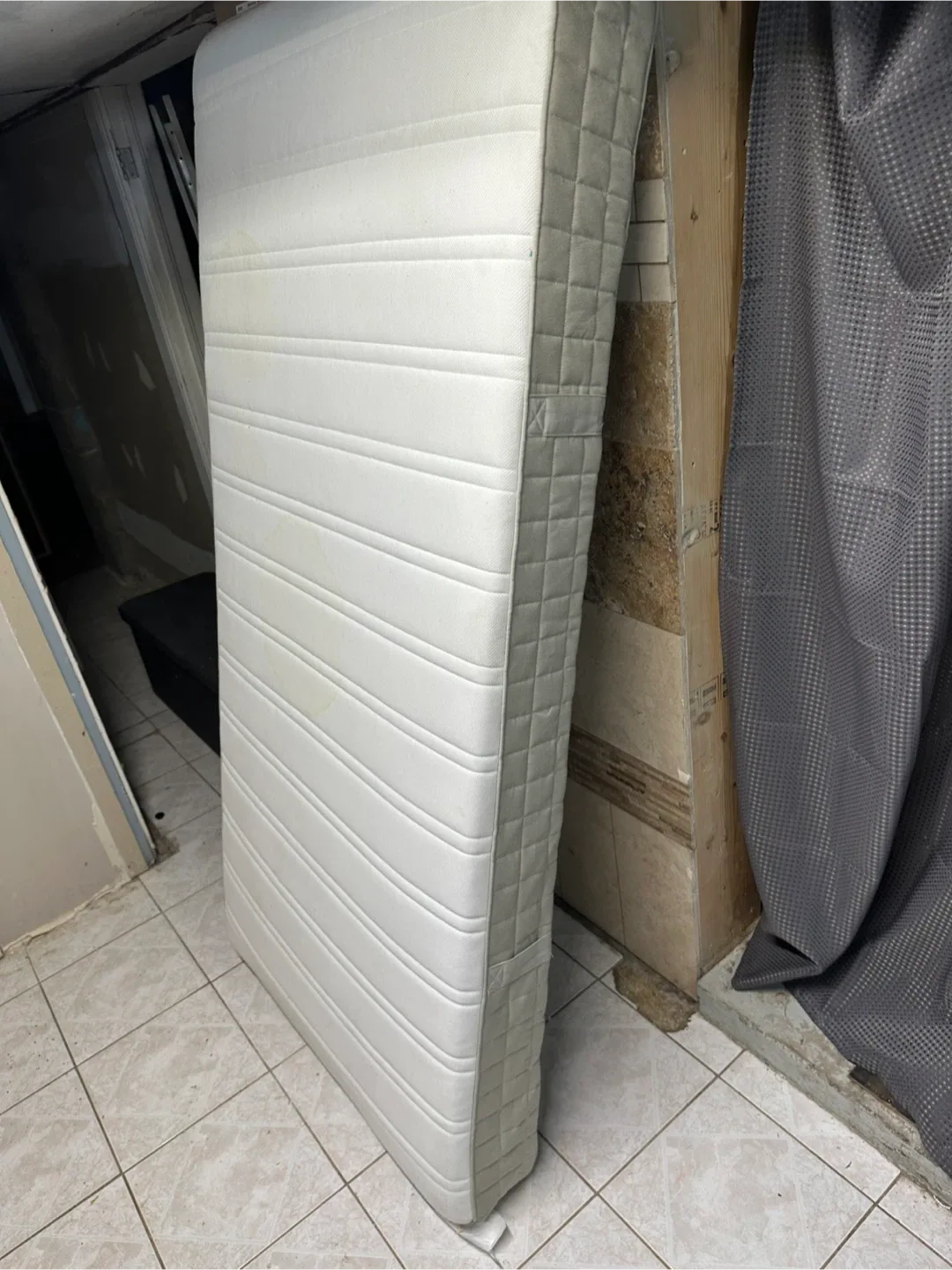 IKEA HÄSVÅG Twin Mattress