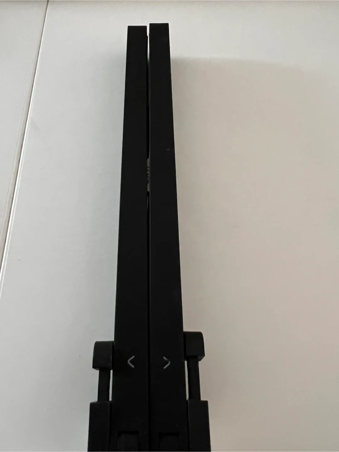 SAIII Laptop Stand - Portable & Adjustable image indicator(2)