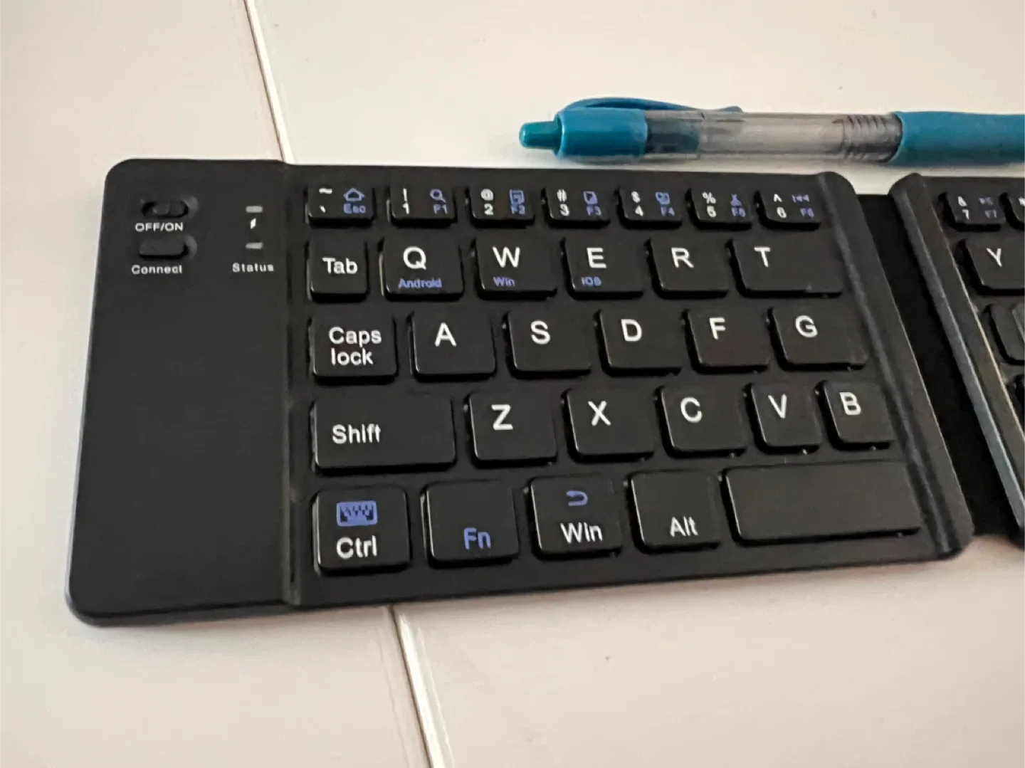 Foldable Bluetooth Keyboard - Portable image indicator(3)