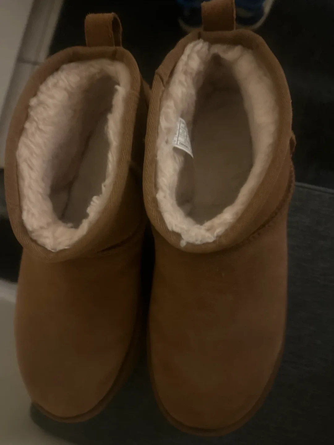 UGG Women's Classic Ultra Mini Platform Boot image indicator(3)