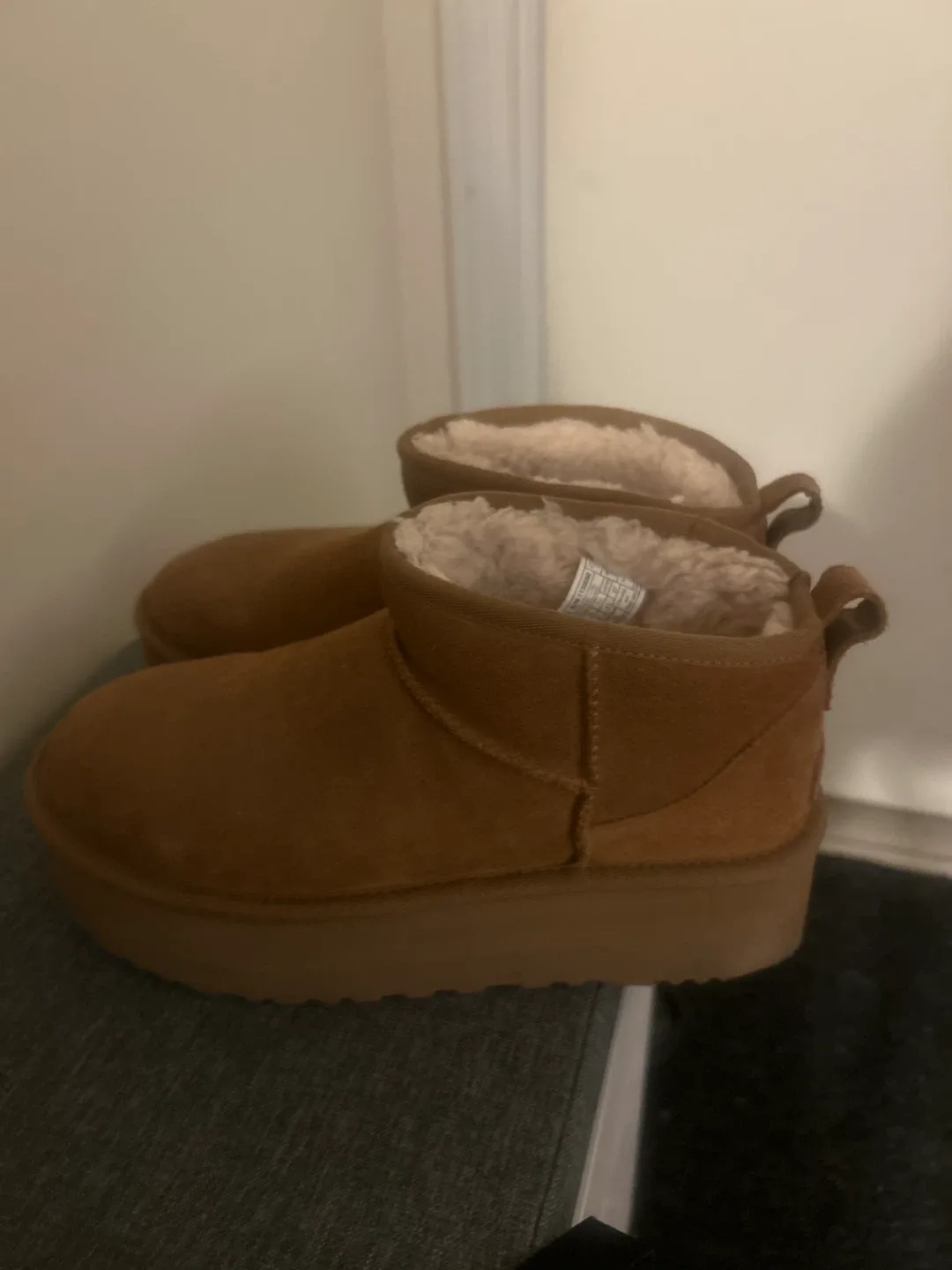 UGG Women's Classic Ultra Mini Platform Boot