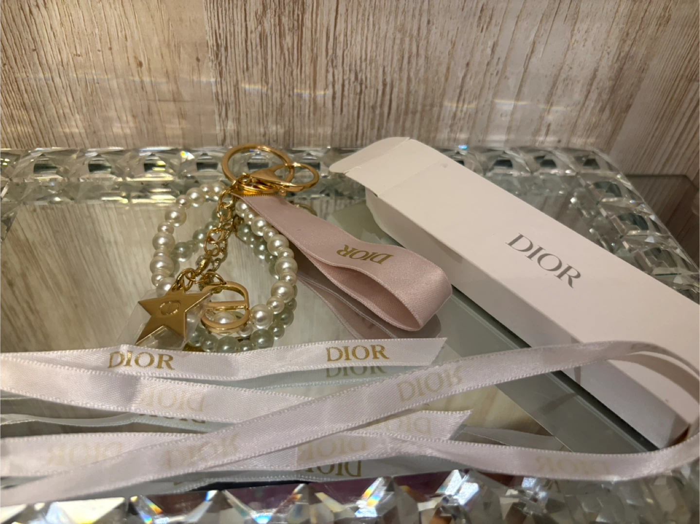 Key Chain with Pearl & Ribbon GWP