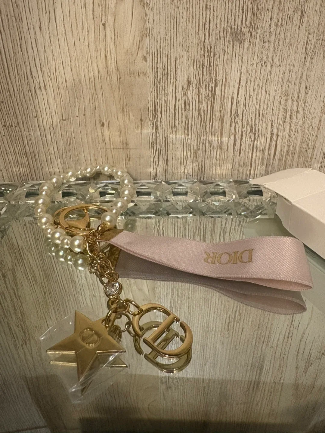 Key Chain with Pearl & Ribbon GWP image indicator(4)