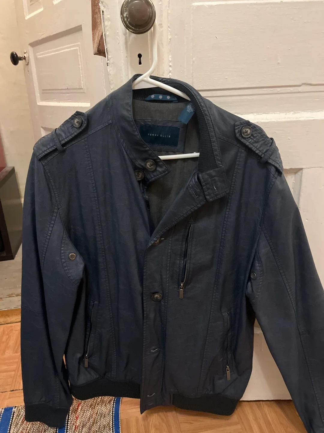 Perry Ellis Leather Jacket, Size L image indicator(3)