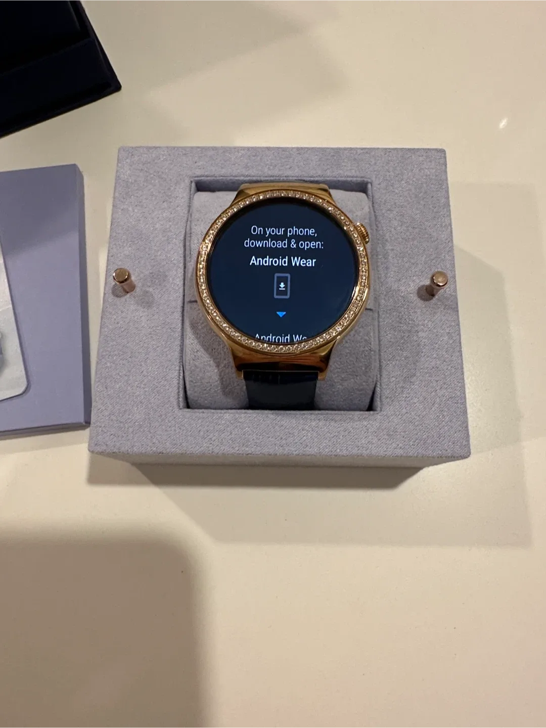 Huawei Rose Gold Smartwatch Swarovski Zirconia image indicator(3)