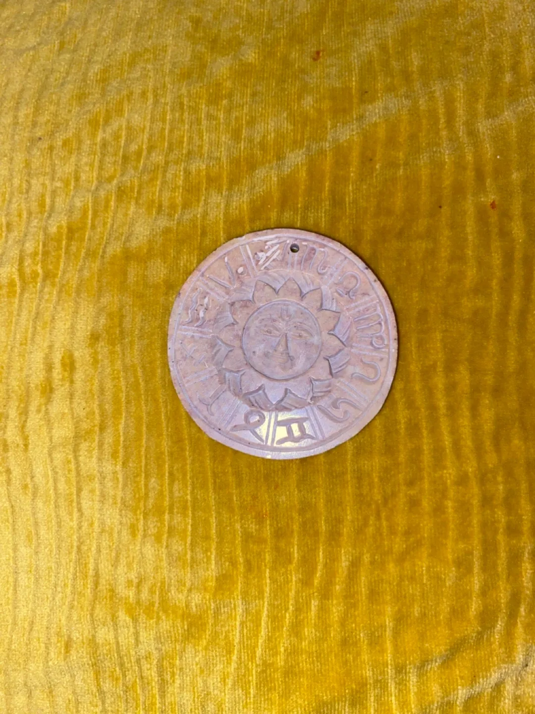 Zodiac Sun Medallion image indicator(3)