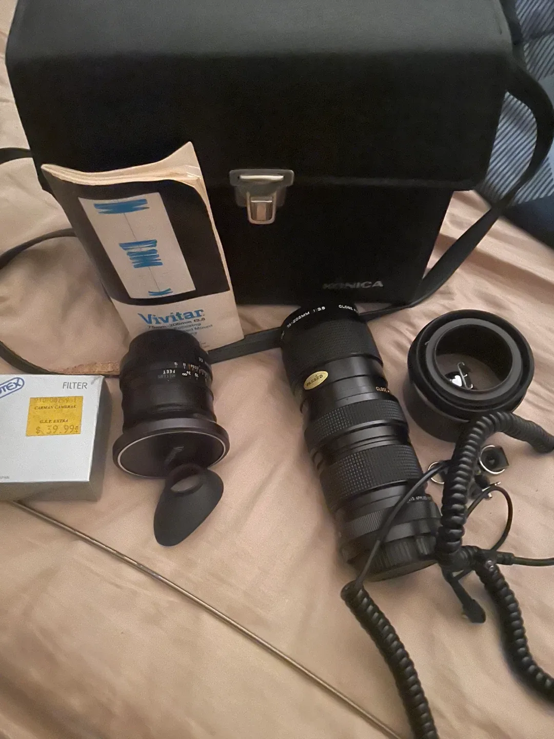 Konica Camera Lens Kit with Vivitar Lens image indicator(3)