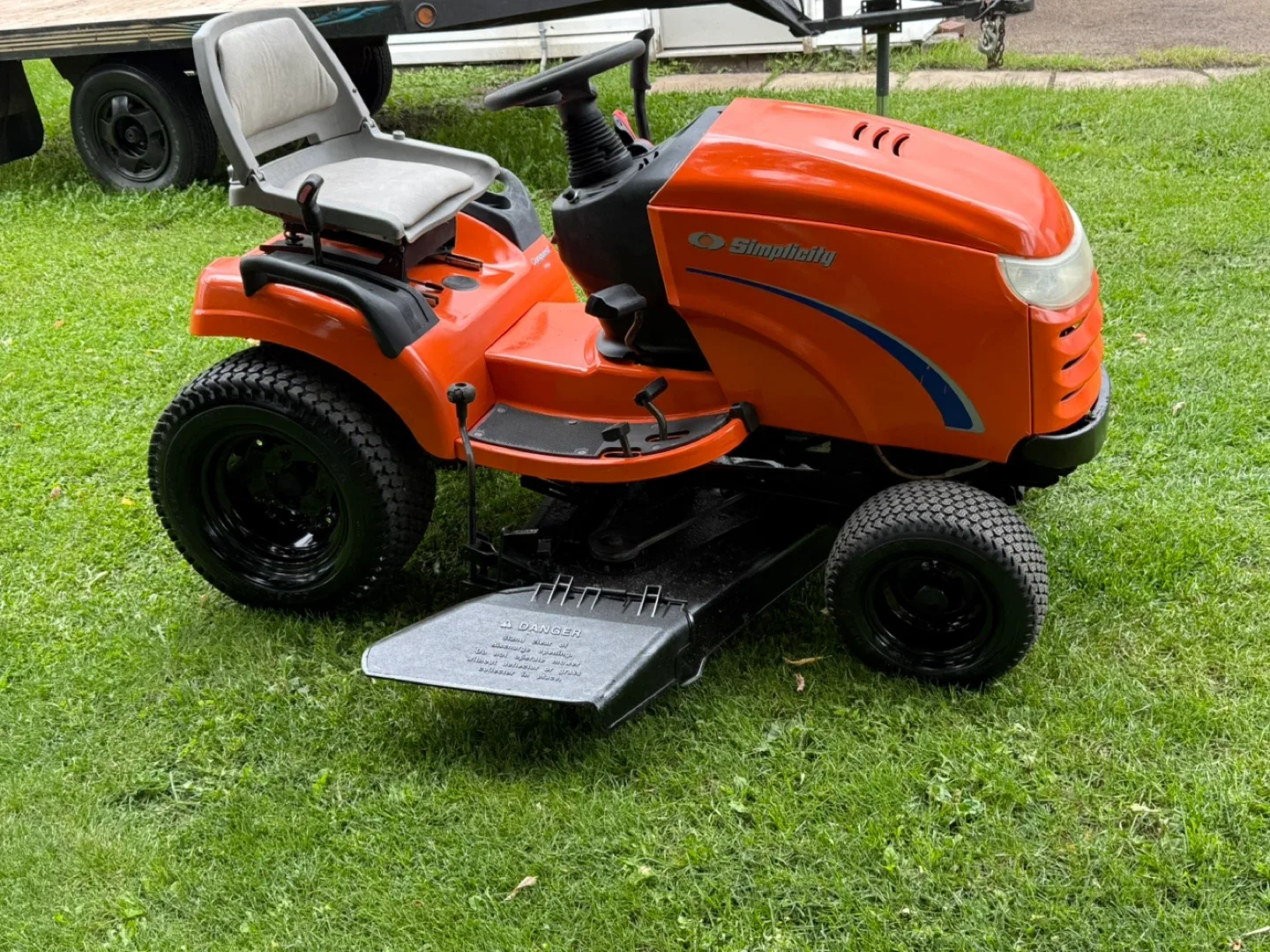 Heavy duty garden tractor image indicator(2)